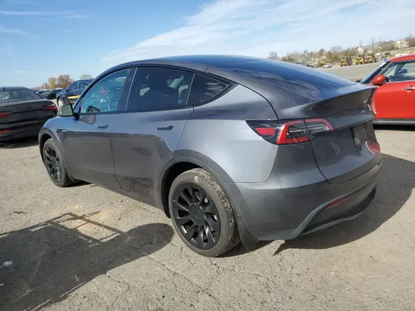 7SAYGDEE1PF849496 2023 TESLA MODEL Y - Image 2