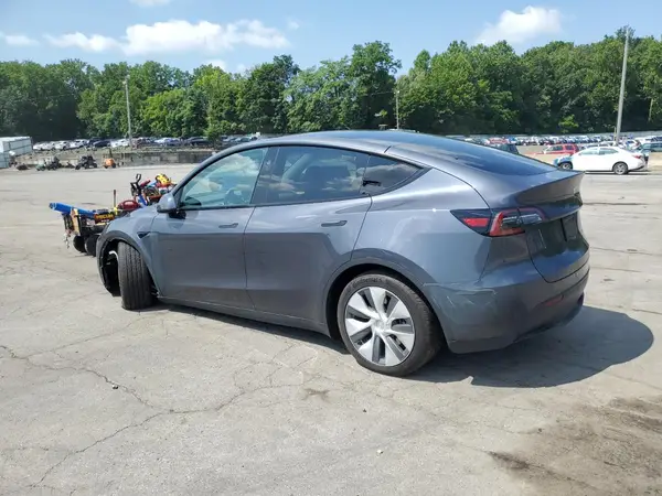 7SAYGDEE1PF850373 2023 TESLA MODEL Y - Image 2