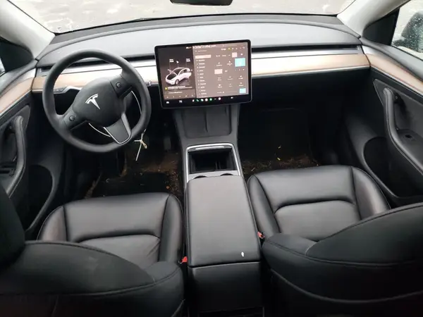 7SAYGDEE1PF850700 2023 TESLA MODEL Y - Image 8