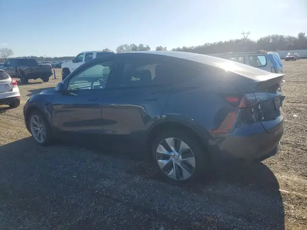 7SAYGDEE1PF856691 2023 TESLA MODEL Y - Image 2