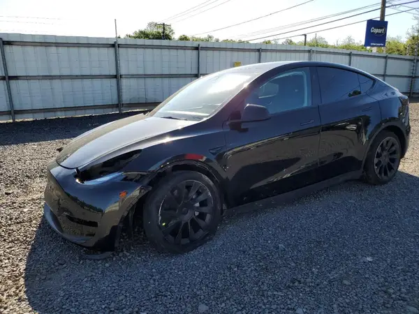 7SAYGDEE1PF865195 2023 TESLA MODEL Y - Image 1
