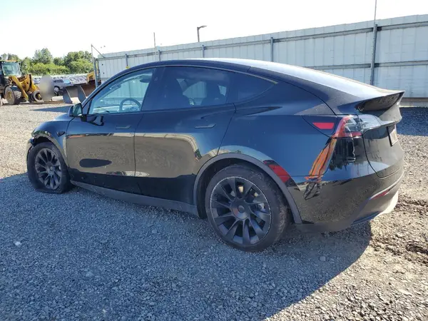 7SAYGDEE1PF865195 2023 TESLA MODEL Y - Image 2