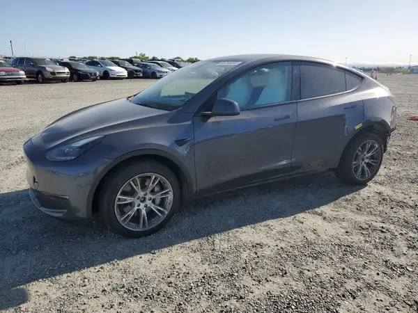7SAYGDEE1PF873698 2023 TESLA MODEL Y - Image 1