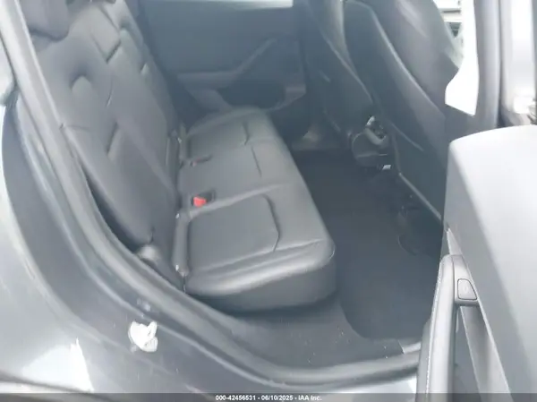 7SAYGDEE1PF879016 2023 TESLA MODEL Y - Image 8