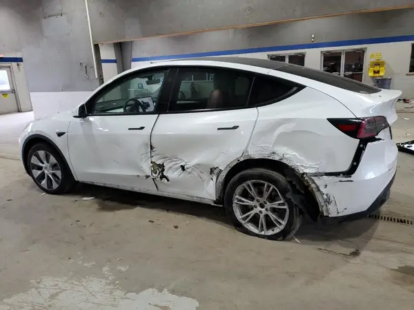7SAYGDEE1PF883017 2023 TESLA MODEL Y - Image 2
