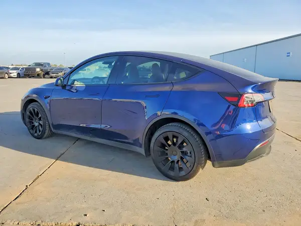 7SAYGDEE1PF883437 2023 TESLA MODEL Y - Image 2