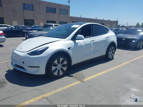 7SAYGDEE1PF884300 2023 TESLA MODEL Y - Image 2