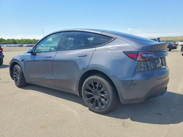 7SAYGDEE1PF893918 2023 TESLA MODEL Y - Image 2