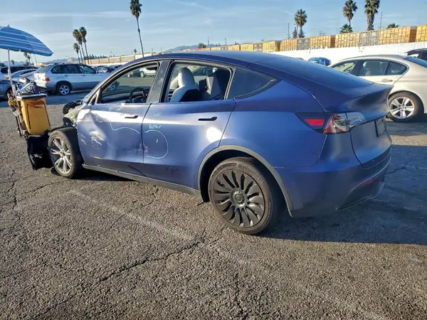 7SAYGDEE1PF895636 2023 TESLA MODEL Y - Image 2