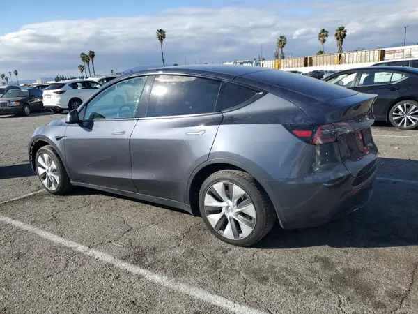 7SAYGDEE1PF901211 2023 TESLA MODEL Y - Image 2