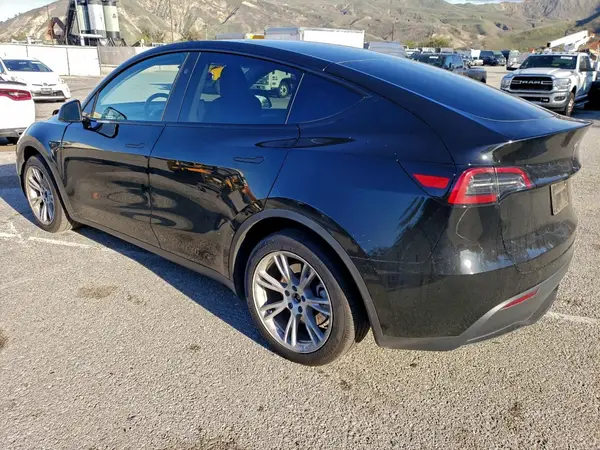 7SAYGDEE1PF908739 2023 TESLA MODEL Y - Image 2