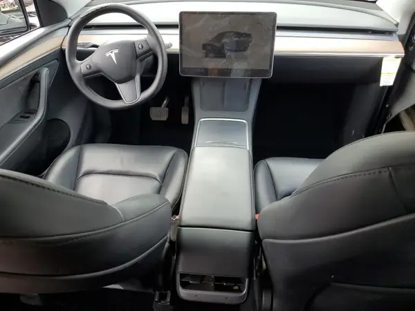 7SAYGDEE1PF910670 2023 TESLA MODEL Y - Image 8