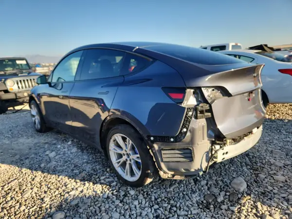 7SAYGDEE1PF921233 2023 TESLA MODEL Y - Image 2