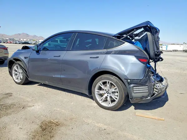 7SAYGDEE1PF922754 2023 TESLA MODEL Y - Image 2