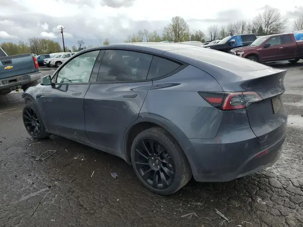 7SAYGDEE1PF937867 2023 TESLA MODEL Y - Image 2
