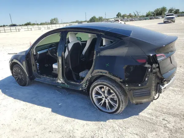 7SAYGDEE1PF948304 2023 TESLA MODEL Y - Image 2