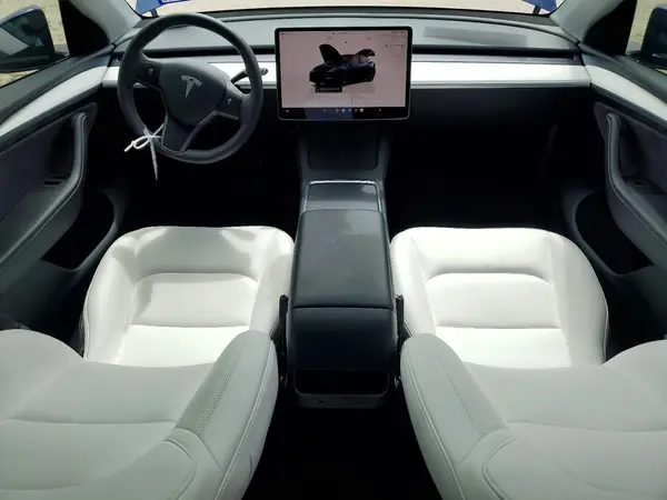 7SAYGDEE1RA215170 2024 TESLA MODEL Y - Image 8