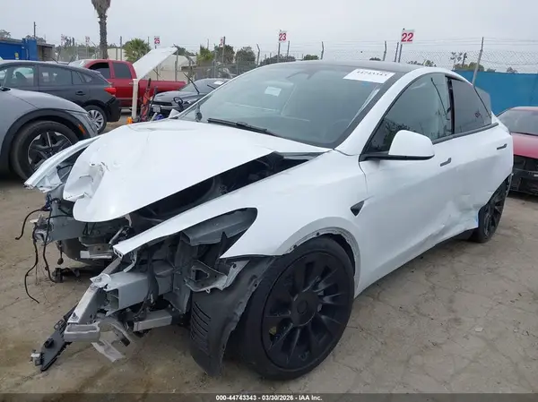 7SAYGDEE1RA219509 2024 TESLA MODEL Y - Image 2