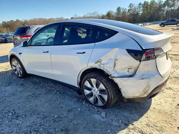 7SAYGDEE1RA221311 2024 TESLA MODEL Y - Image 2