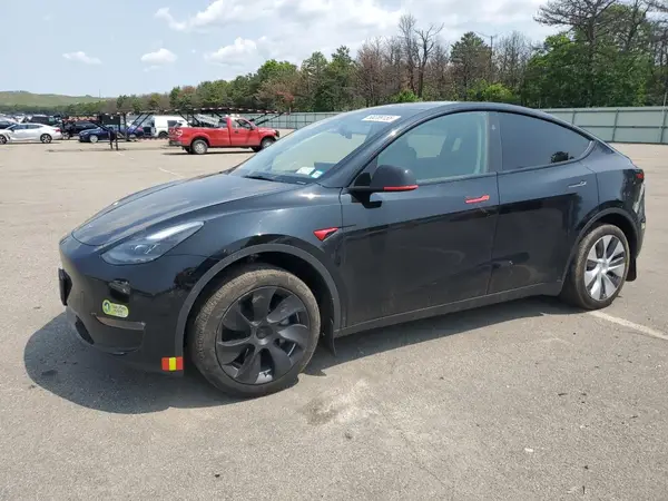 7SAYGDEE1RA221860 2024 TESLA MODEL Y - Image 1