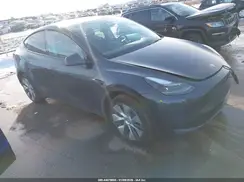 7SAYGDEE1RA226024 2024 TESLA MODEL Y