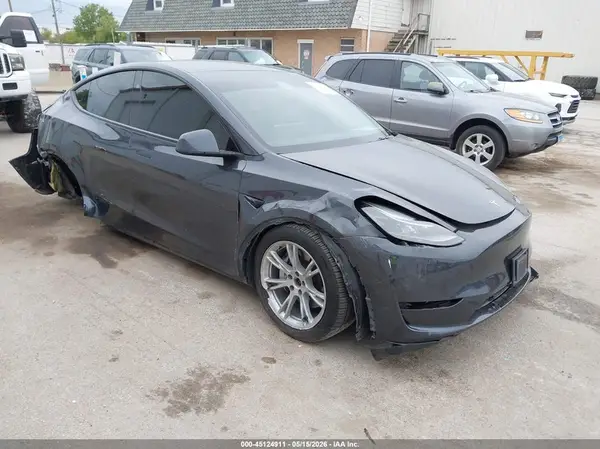 7SAYGDEE1RA228968 2024 TESLA MODEL Y - Image 1