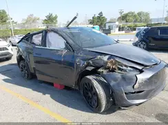 7SAYGDEE1RA233359 2024 TESLA MODEL Y