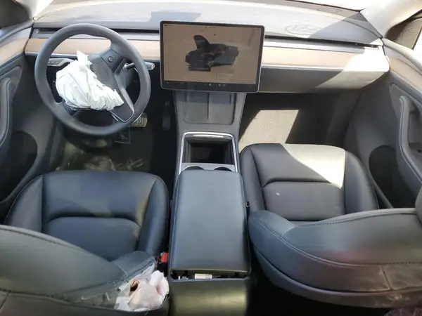 7SAYGDEE1RA235368 2024 TESLA MODEL Y - Image 8