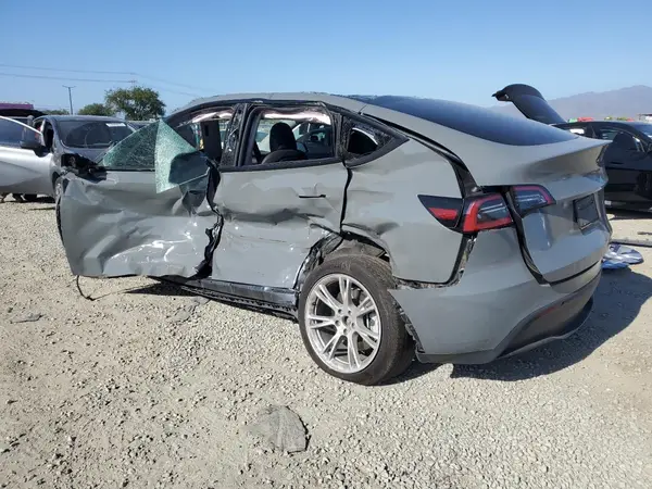 7SAYGDEE1RA245642 2024 TESLA MODEL Y - Image 2