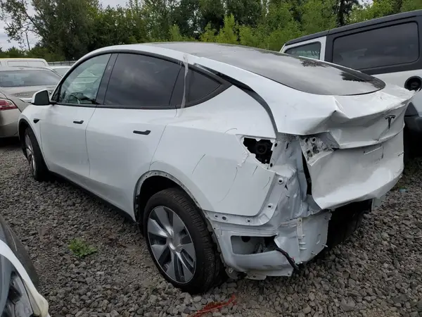 7SAYGDEE1RA251053 2024 TESLA MODEL Y - Image 2