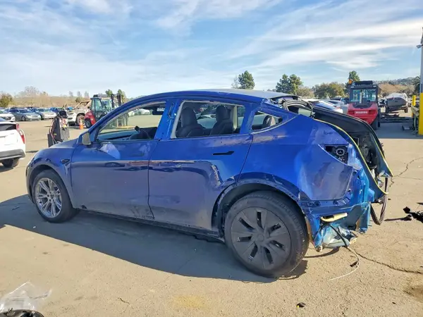 7SAYGDEE1RA251330 2024 TESLA MODEL Y - Image 2