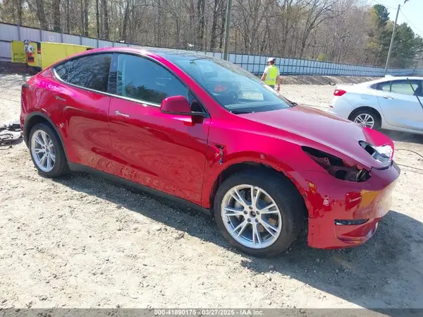 7SAYGDEE1RA261338 2024 TESLA MODEL Y - Image 1