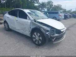 7SAYGDEE1RA269794 2024 TESLA MODEL Y