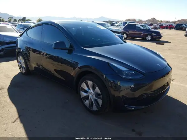 7SAYGDEE1RA271982 2024 TESLA MODEL Y - Image 1