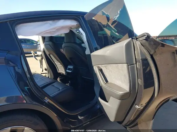7SAYGDEE1RA271982 2024 TESLA MODEL Y - Image 8
