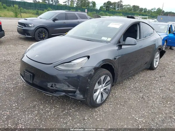 7SAYGDEE1RA273618 2024 TESLA MODEL Y - Image 2