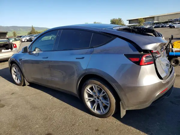 7SAYGDEE1RA287843 2024 TESLA MODEL Y - Image 2