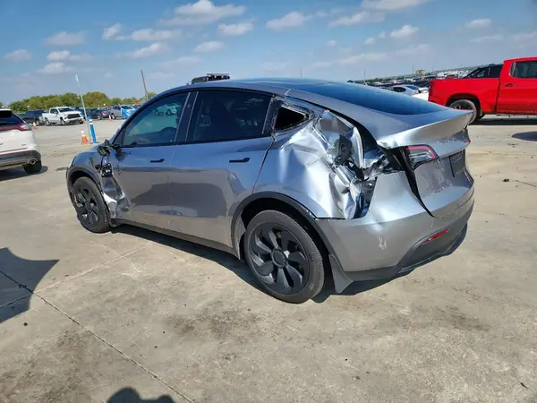 7SAYGDEE1RA288457 2024 TESLA MODEL Y - Image 2