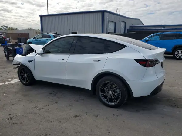 7SAYGDEE1RA291987 2024 TESLA MODEL Y - Image 2