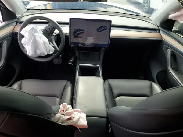 7SAYGDEE1RA300476 2024 TESLA MODEL Y - Image 8