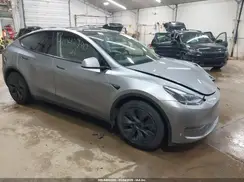 7SAYGDEE1RA304057 2024 TESLA MODEL Y