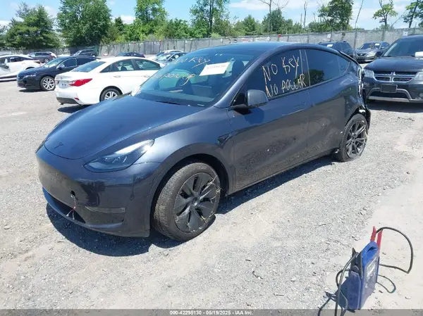 7SAYGDEE1RA305094 2024 TESLA MODEL Y - Image 2