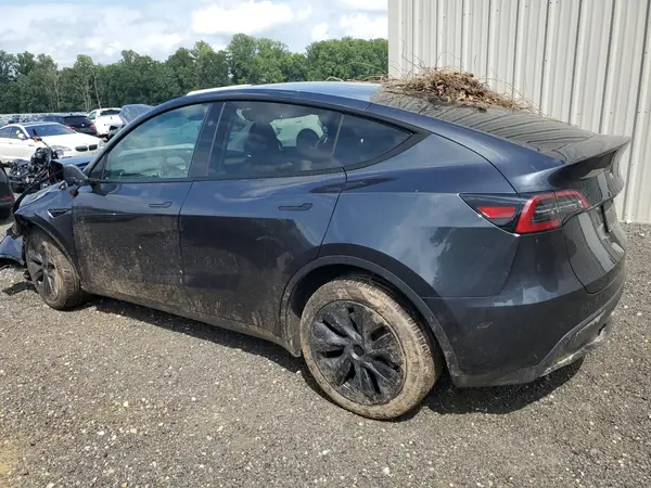 7SAYGDEE1RA308450 2024 TESLA MODEL Y - Image 2
