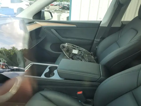 7SAYGDEE1RA308450 2024 TESLA MODEL Y - Image 8
