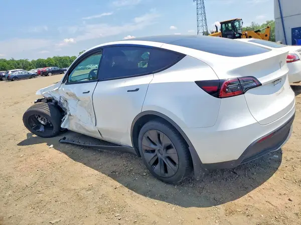 7SAYGDEE1RA322252 2024 TESLA MODEL Y - Image 2