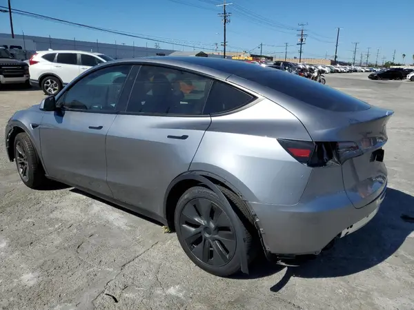 7SAYGDEE1RA322400 2024 TESLA MODEL Y - Image 2