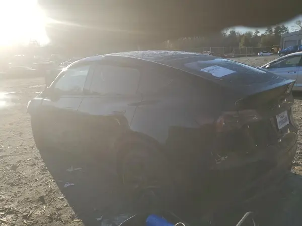 7SAYGDEE1RA322705 2024 TESLA MODEL Y - Image 2