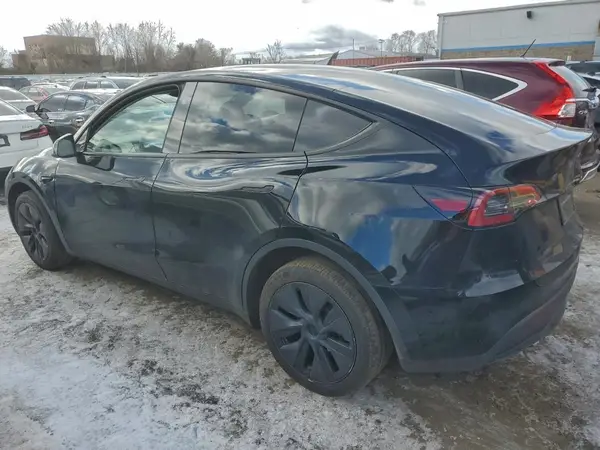 7SAYGDEE1RA325166 2024 TESLA MODEL Y - Image 2
