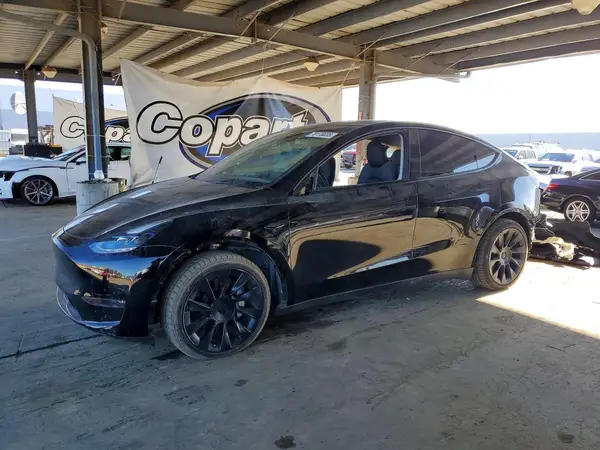 7SAYGDEE1RF002366 2024 TESLA MODEL Y - Image 1