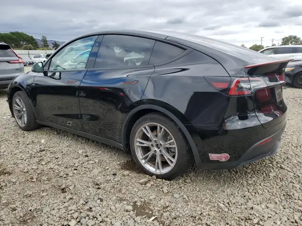 7SAYGDEE1RF003176 2024 TESLA MODEL Y - Image 2